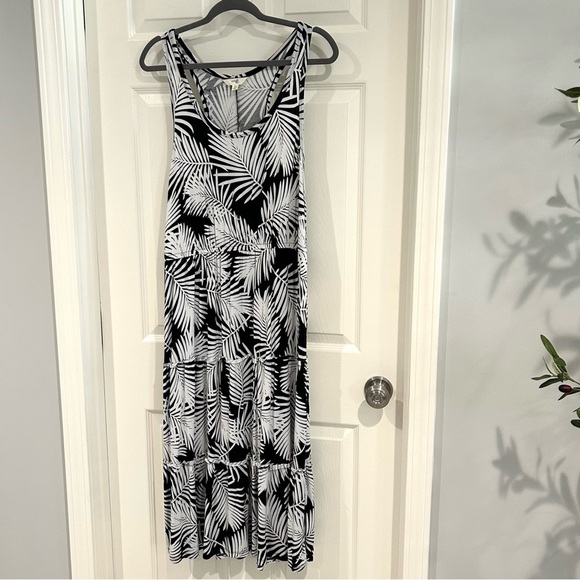 Terra & Sky Midi Tropical Racerback Black White Leaf Print Dress Plus Size 0 - Picture 5 of 11
